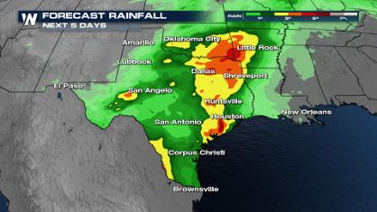 Extremely Heavy Rain for Texas Today